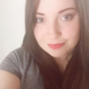 Meet your Posher, Caitlin